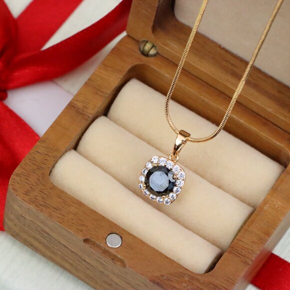 "Black Round Stone Pendant in Gold Plated Brass with Crystal Halo, XPPT1771 - Picture 6 of 13